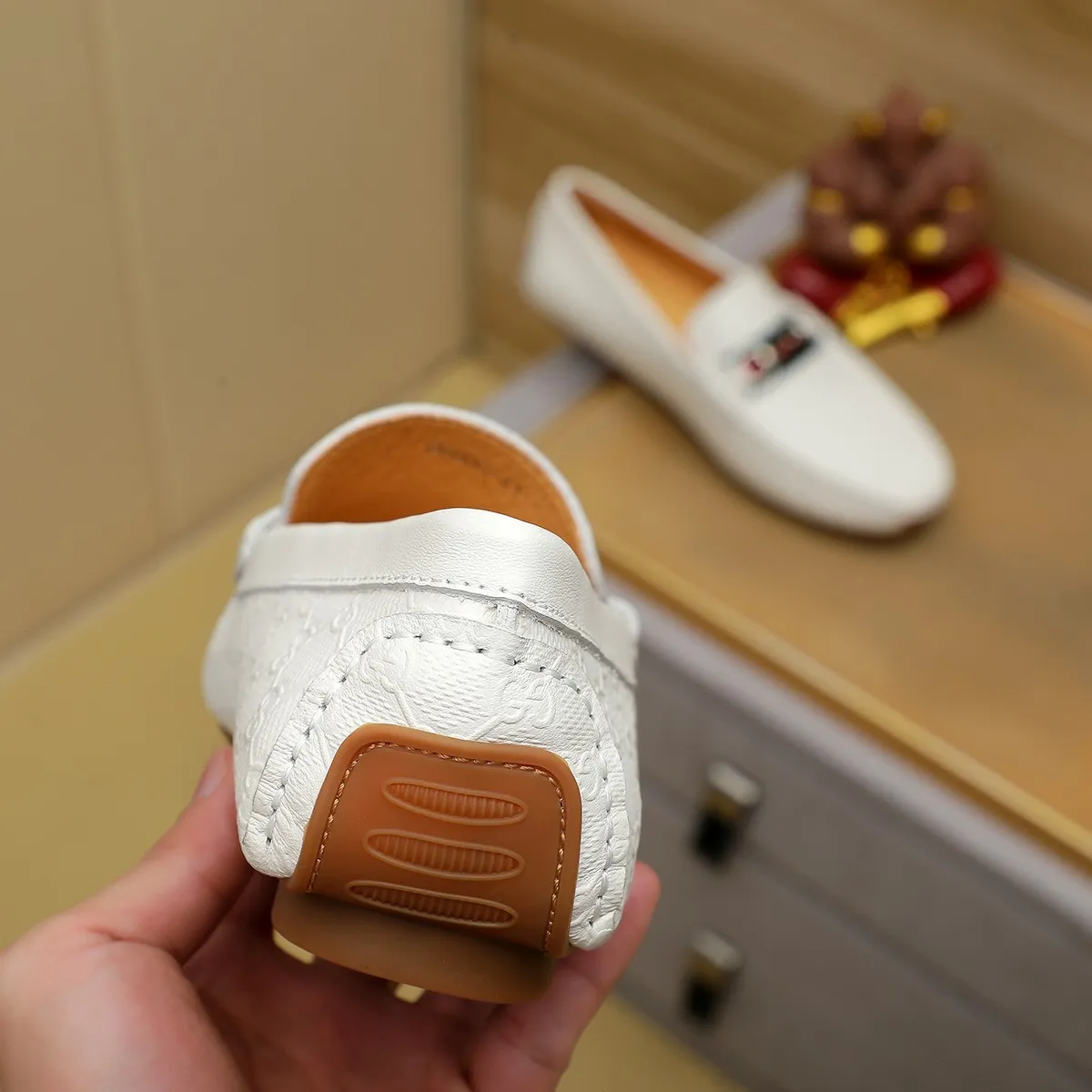 Men's shoes 💰360💰💰GUCCI Gucci official website synchronizes the latest model 🛃The upper is made of imported cowhide, 🐷leather lining, rubber outsole, 🎩🎩top-notch handcrafted workmanship with fine stitches and threads🔍definitely satisfy those perfectionist men who pursue high luxury quality 👏 Colors available! Code number 38-45 Large quantity in stock